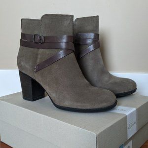 Clarks Ankle Boots - Leather Suede